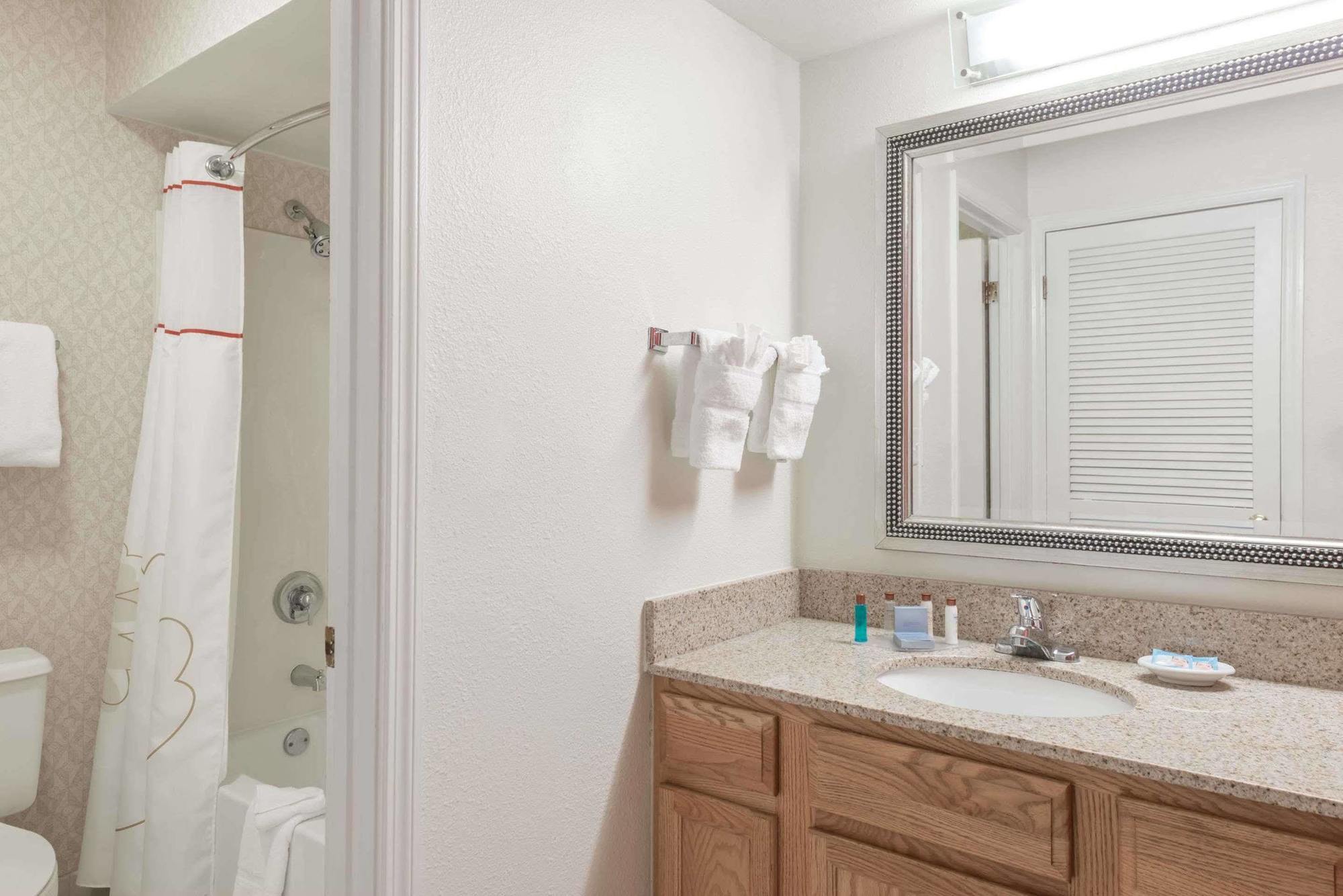 Value Suites Extended Stay - St Louis مرتفعات ميريلاند المظهر الخارجي الصورة