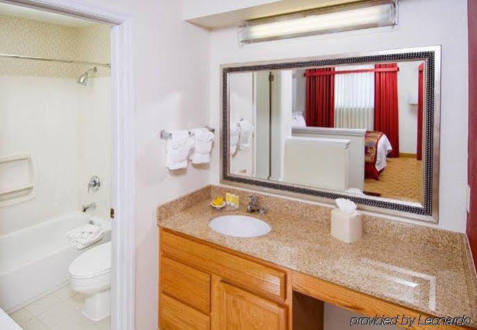 Value Suites Extended Stay - St Louis مرتفعات ميريلاند المظهر الخارجي الصورة