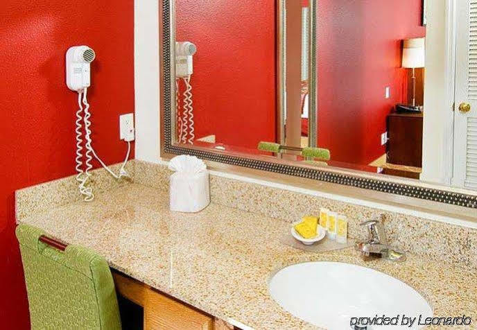 Value Suites Extended Stay - St Louis مرتفعات ميريلاند المظهر الخارجي الصورة